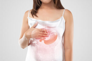 Donna con reflusso gastroesofageo